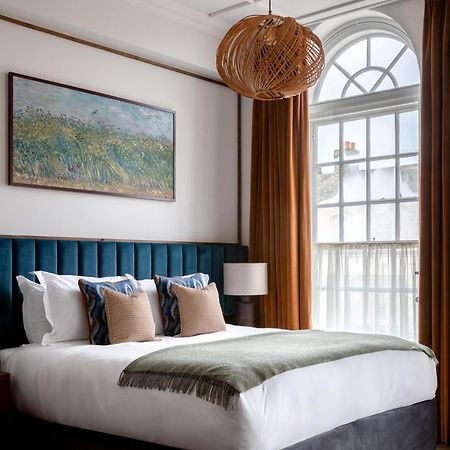 Teller'S Arms Hotel Фарнъм Екстериор снимка