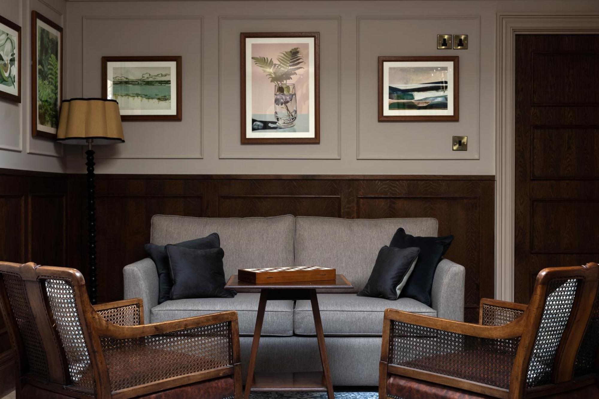 Teller'S Arms Hotel Фарнъм Екстериор снимка