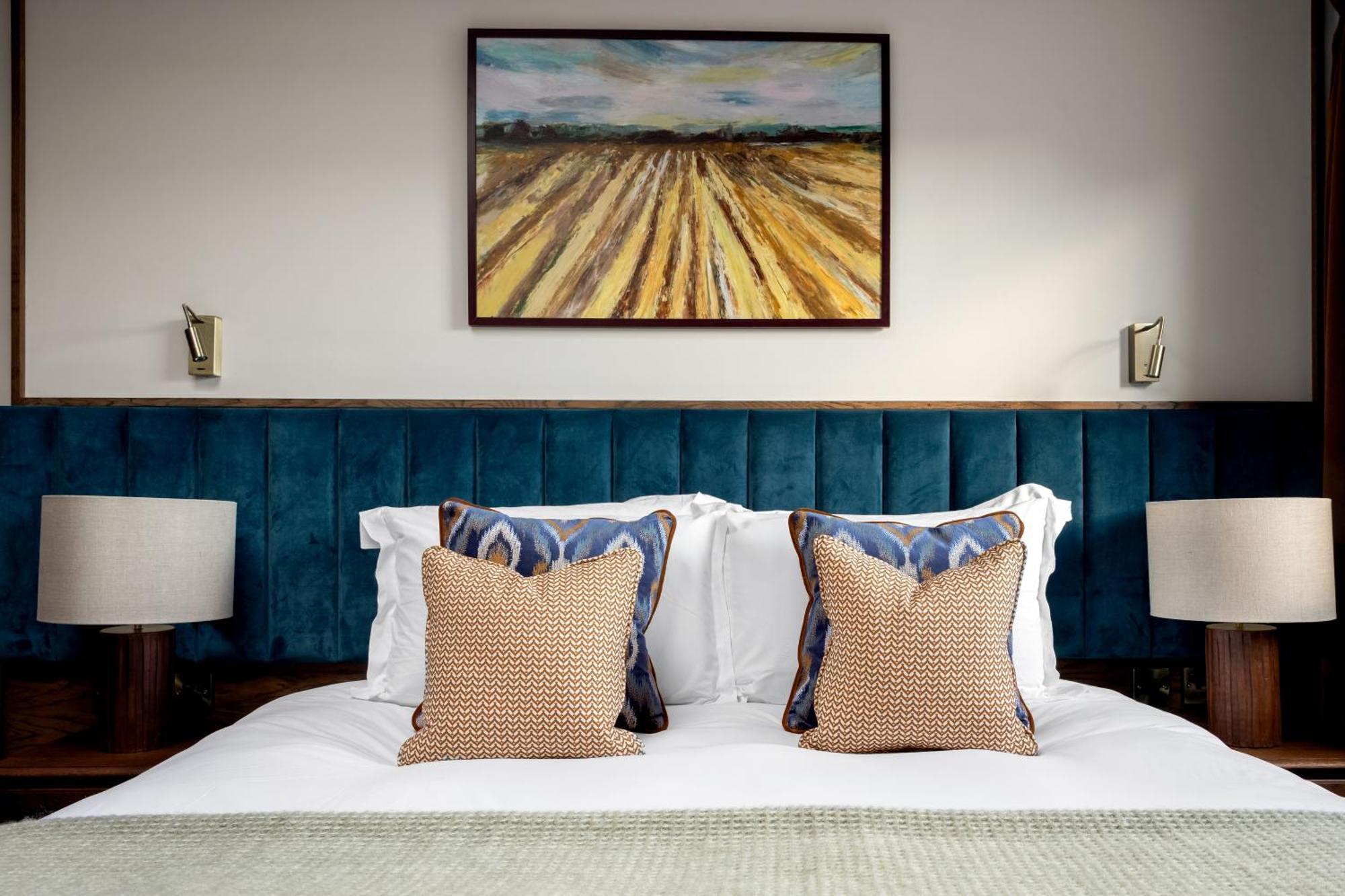 Teller'S Arms Hotel Фарнъм Екстериор снимка